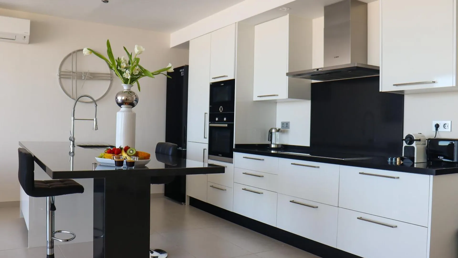 אדחה Azure Sky Villa - Panoramic Ocean View, Luxury, San Eugenio